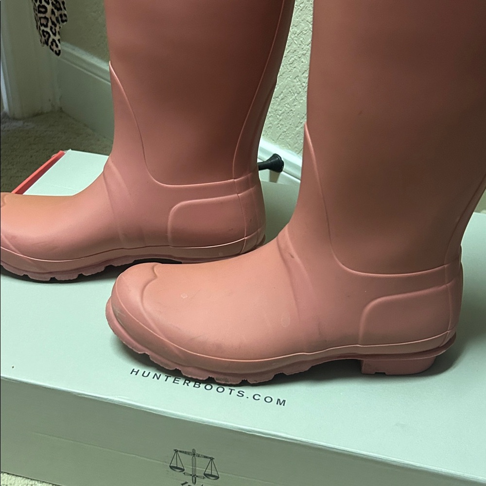 Hunter Women's  Rain Boots - Picture 5 of 8
